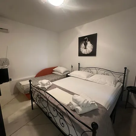 Alac Apartment *