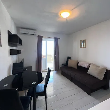 Alac Apartment