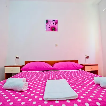 Alac Apartment *