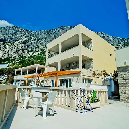 Alac Apartment