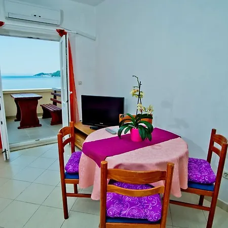 Alac Apartment